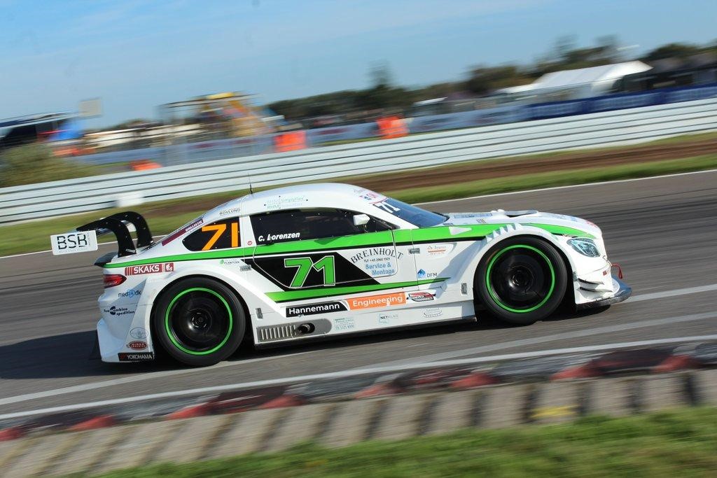 Carsten Lorenzens Super GT #71 er gennem-renoveret og klar til 2019 sæsonen
(Foto: Friesenbiker)